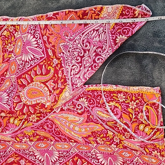 NWOT Beautiful Paisley boho giant bell sleeved top. Size Small sku0054 - Picture 10 of 10